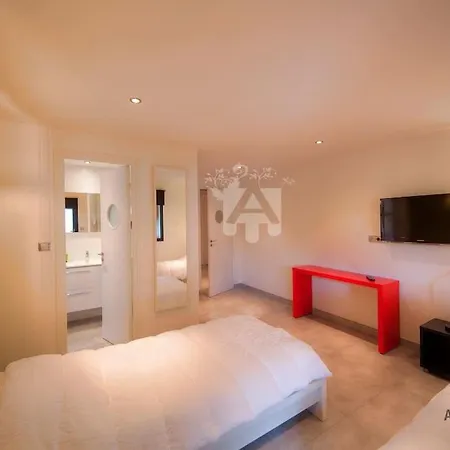 La Fuste Du Chambon-sur-Lac